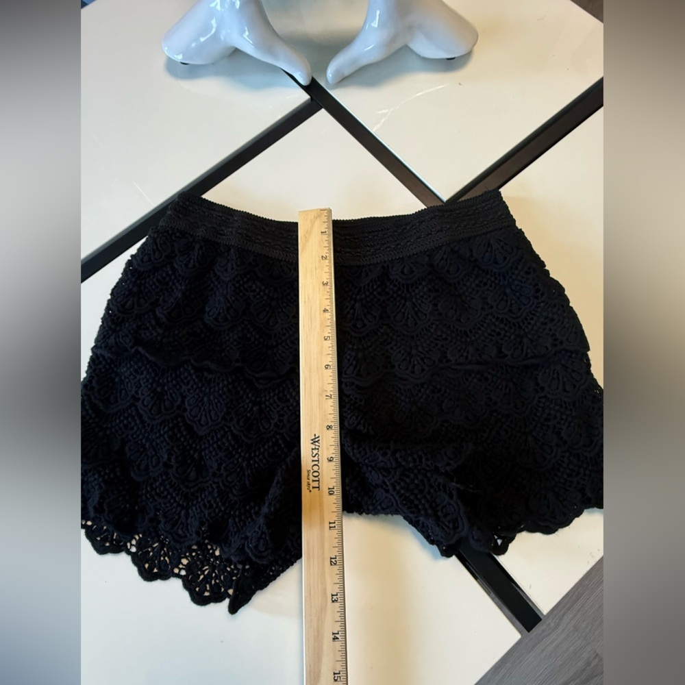 Justice Black Floral Lace Tiered Shorts - Size 14 - 2016 Collection - Picture 7 of 9